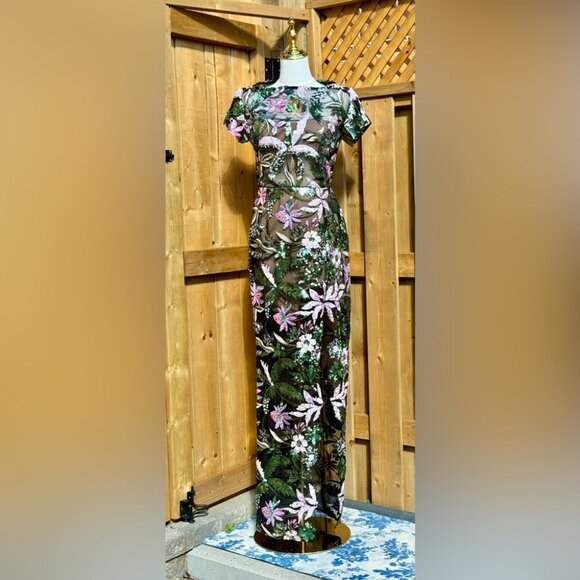 🆕 BRONX & BANCO 🧿 NWOT Zinnia Side-Split Sequin & Embroidered Gown, Sz M US 6 - Picture 3 of 15